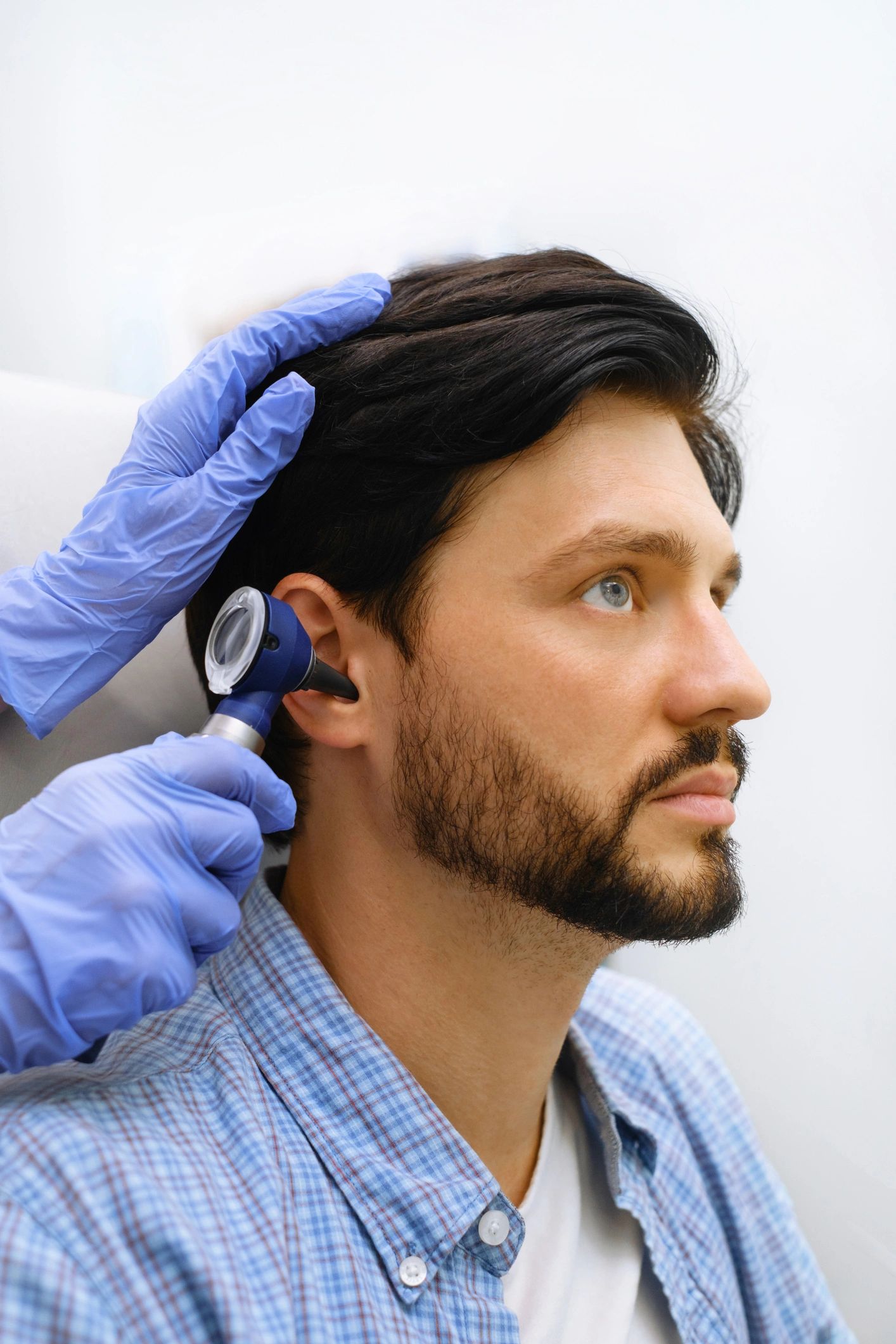 Microsuction ear wax removal procedure